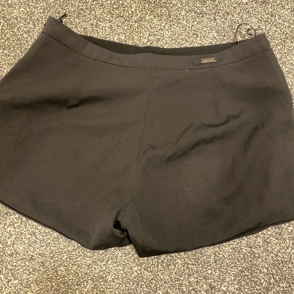 Mini Beaded shorts - Picture 4 of 4